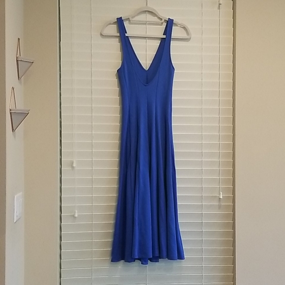 Plunging Back Dress👗 - Picture 3 of 6